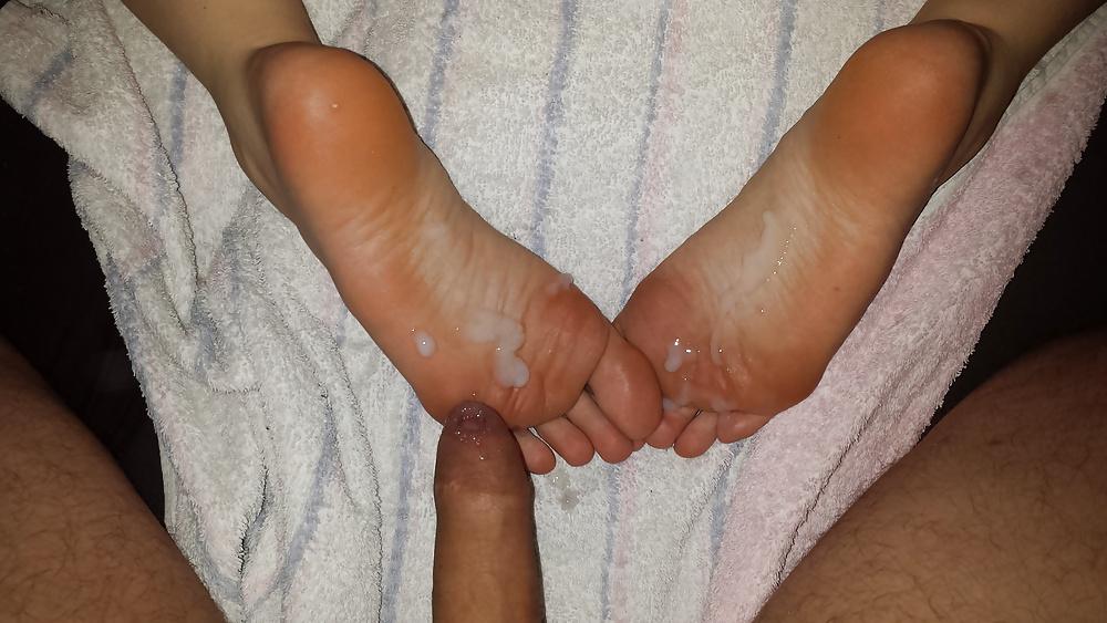 11P Cum on german girlfriends Soles