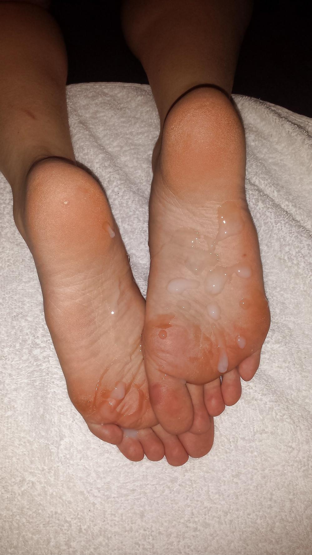 11P Cum on german girlfriends Soles