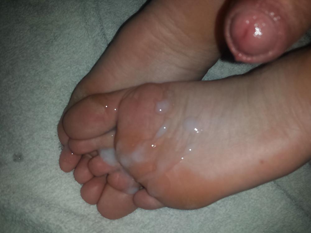 11P Cum on german girlfriends Soles