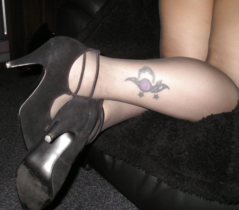 25P My girlfriend Natasha wearing black tights pantyhose