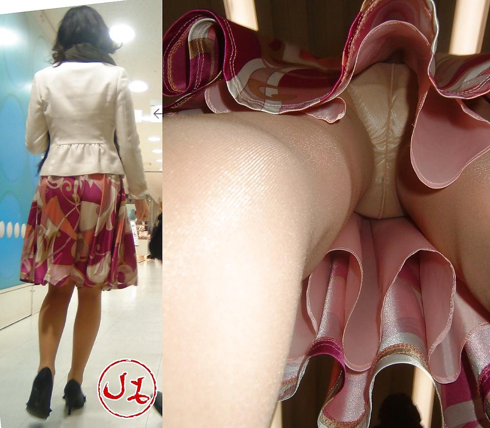 13P More pantyhose japanese women upskirts