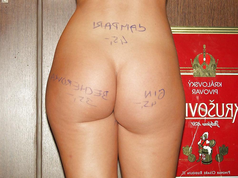 25P Nude in bar 2