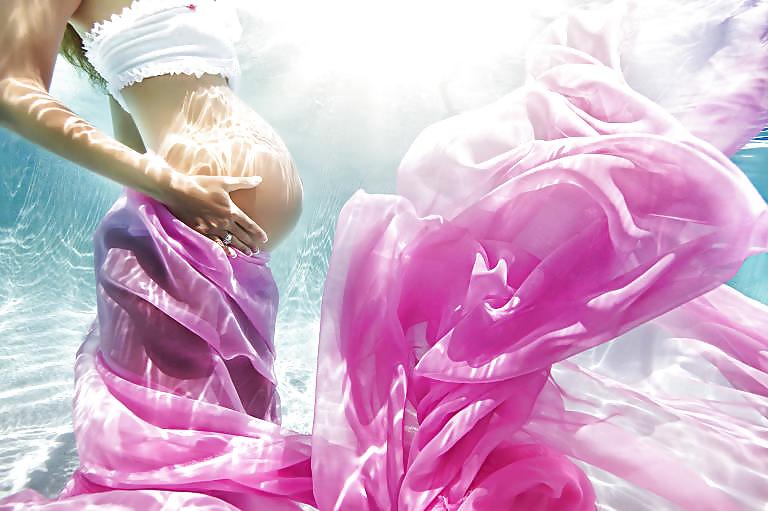 25P Gorgeous pregnant women - a collection for a friend