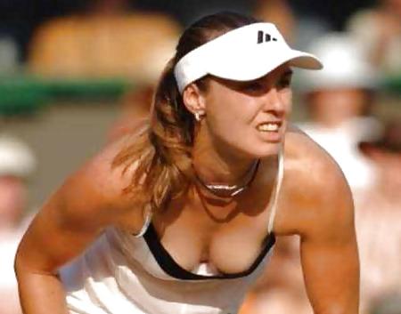 11P Tennis Titten boobs