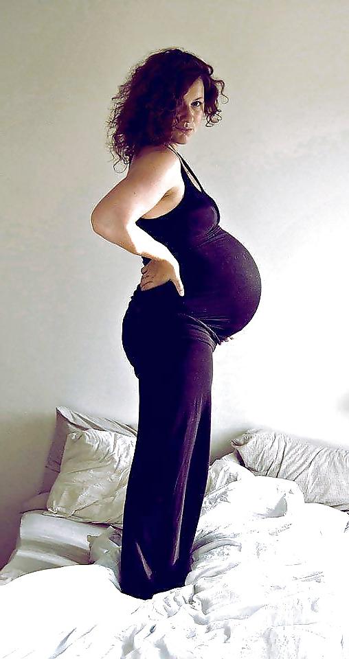 24P Enceinte - Pregnant 36
