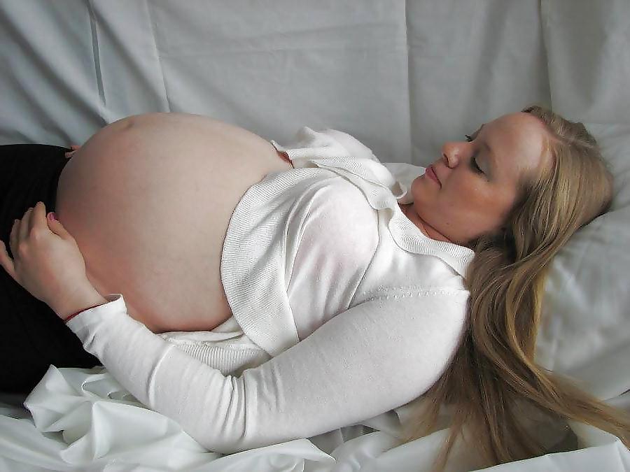 25P Enceinte - Pregnant 37