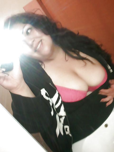 19P Mexicana gordita chichona y bonita
