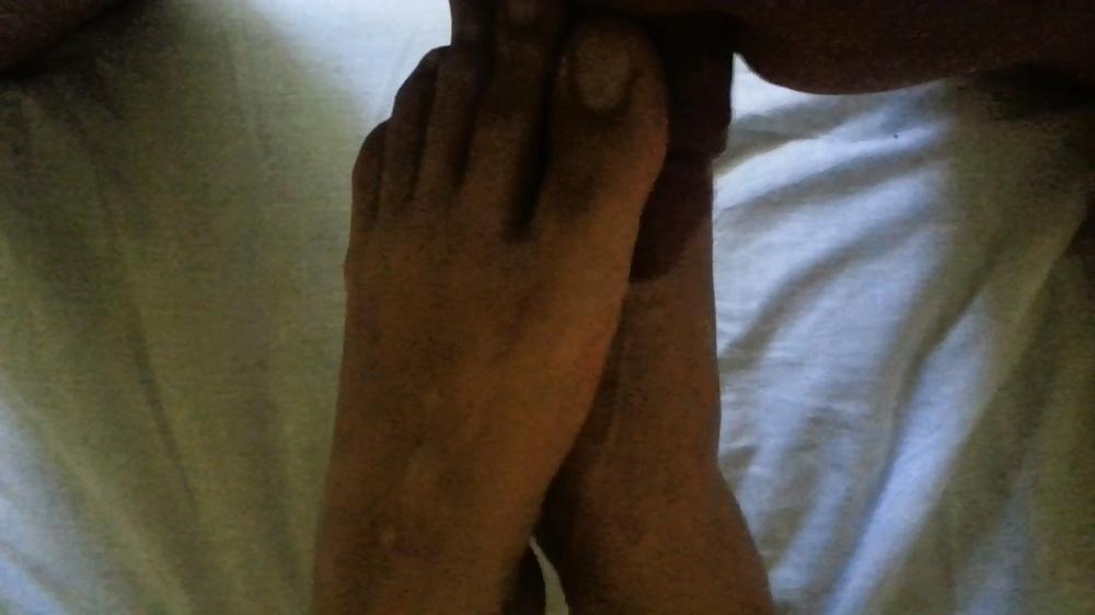 22P Cum on my gf feet