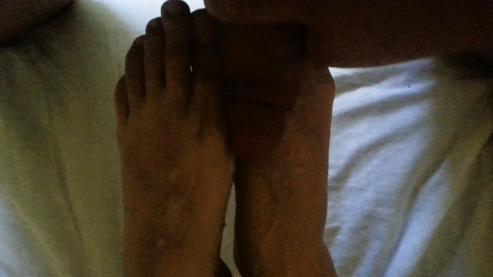 22P Cum on my gf feet