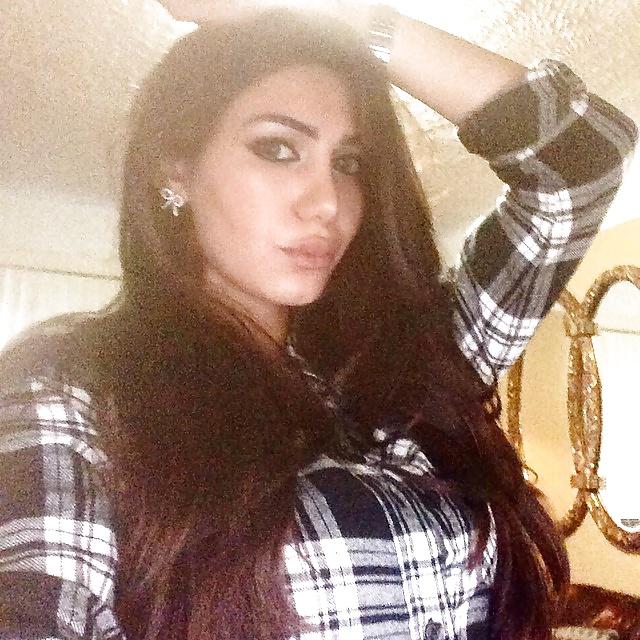 15P Arab beauty 35 - Cum on her