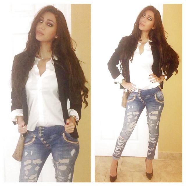 15P Arab beauty 35 - Cum on her