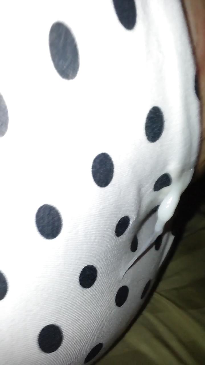 9P Cum on panties