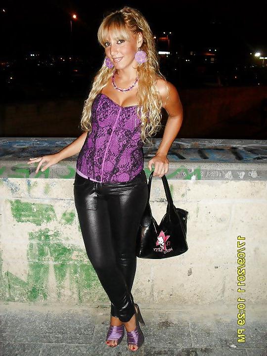 25P Slut Blonde Available For Gangbang