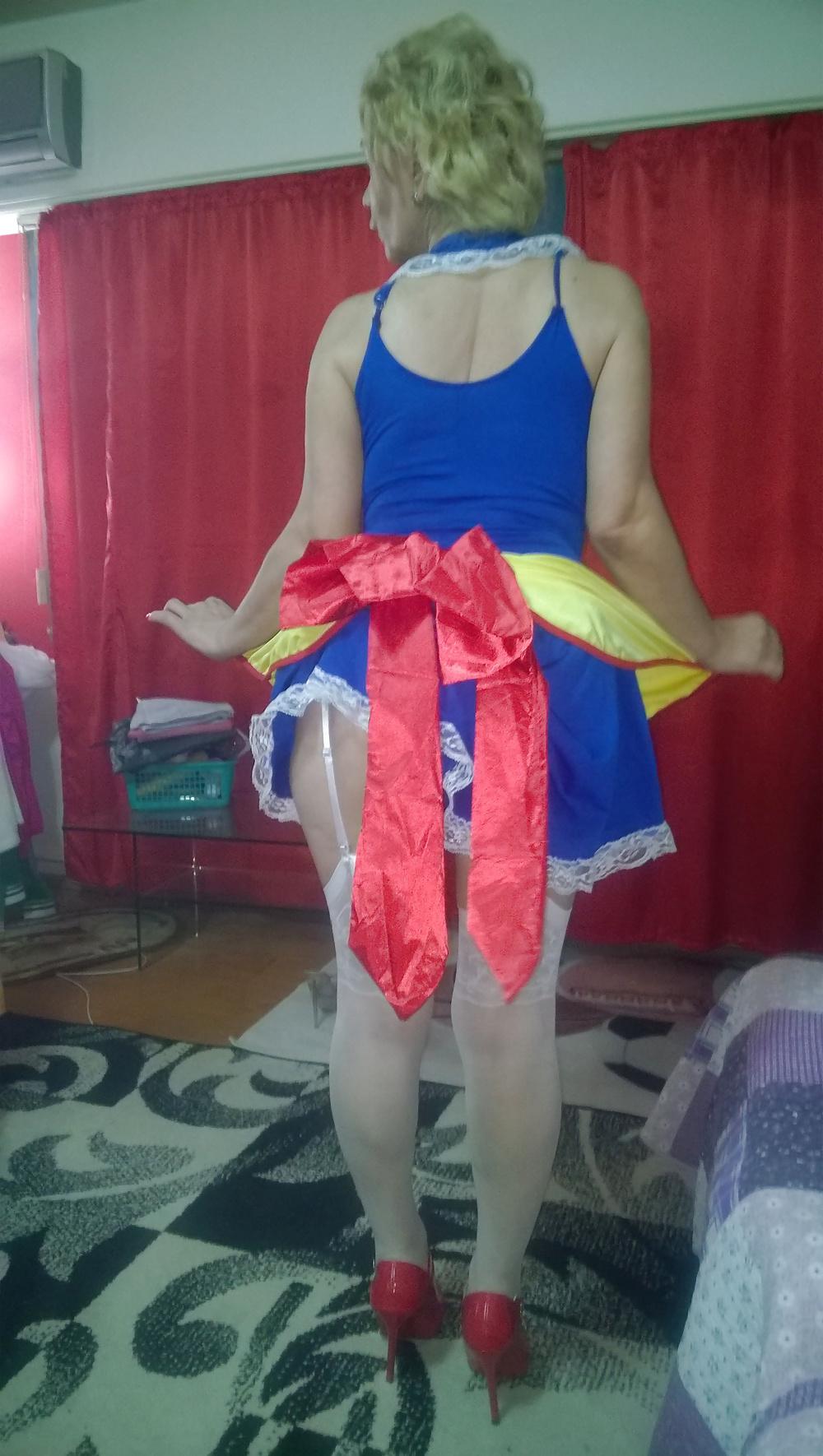 23P Sexylady4u is the princess snow white