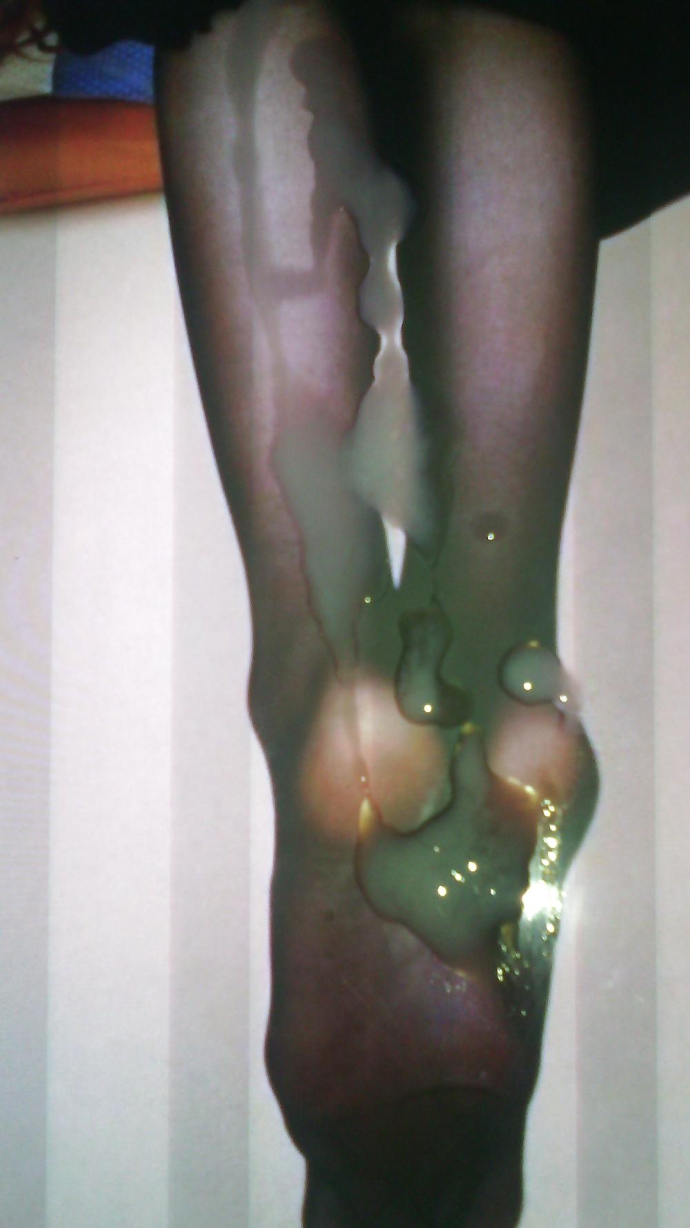 25P My cum on footjob teen 