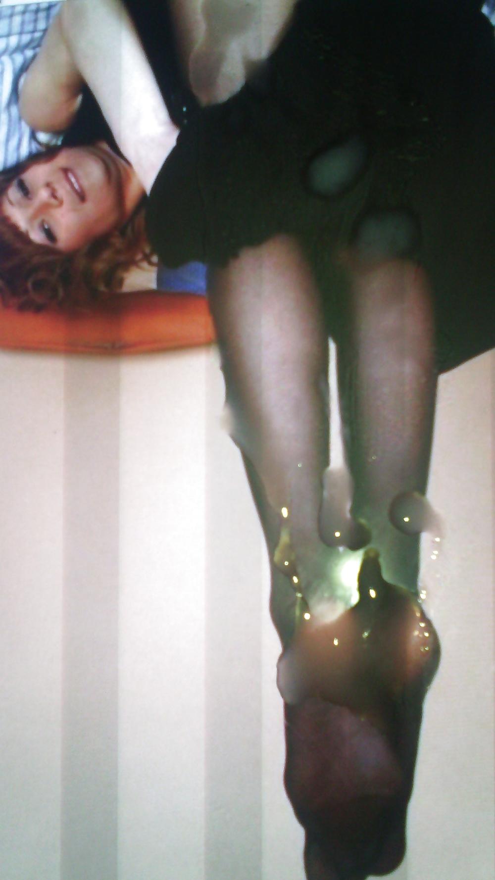 25P My cum on footjob teen 