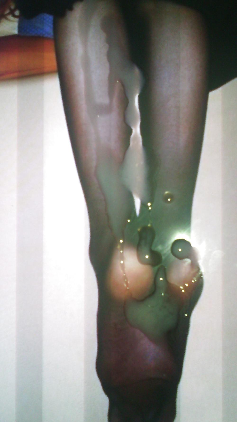 25P My cum on footjob teen 