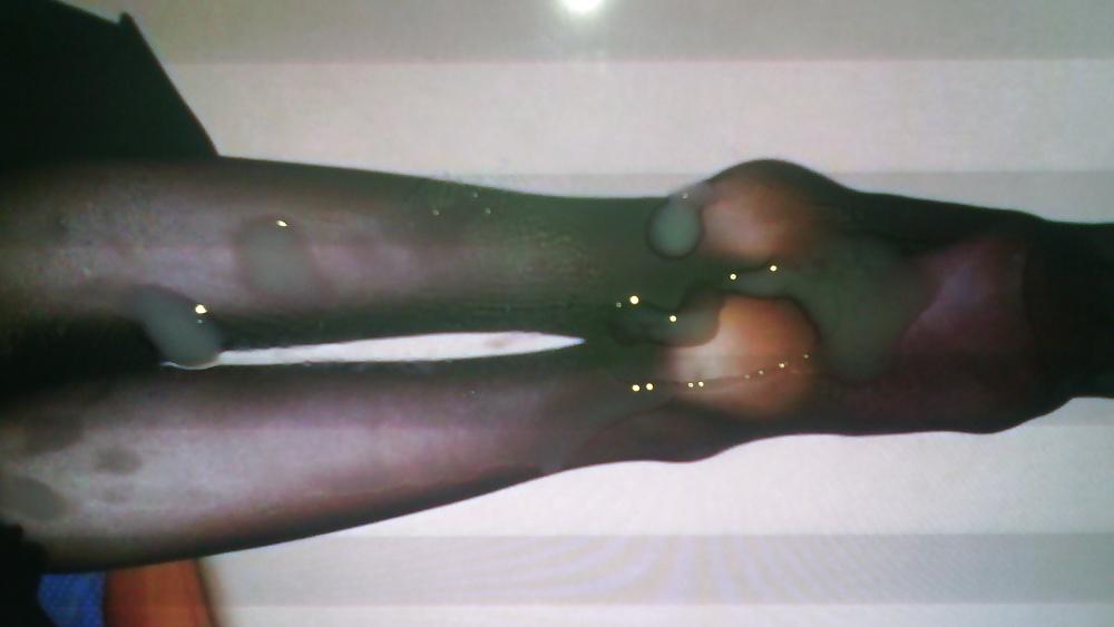 25P My cum on footjob teen 