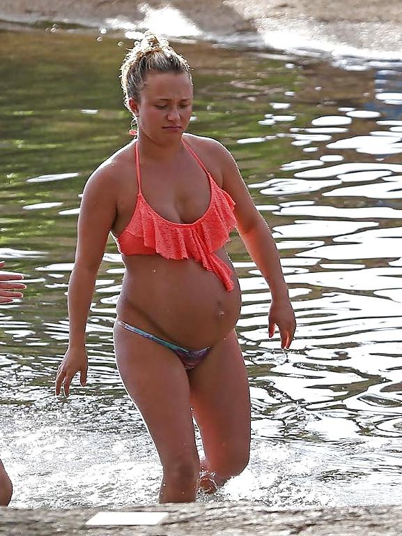 12P Hayden Panetirree pregnant bikini