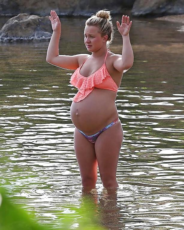 12P Hayden Panetirree pregnant bikini