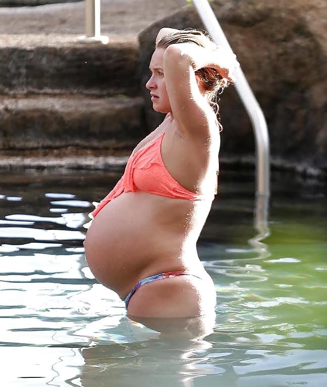 12P Hayden Panetirree pregnant bikini