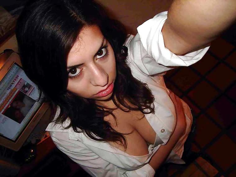 15P Mexicana bien tetona cogiendo con el novio