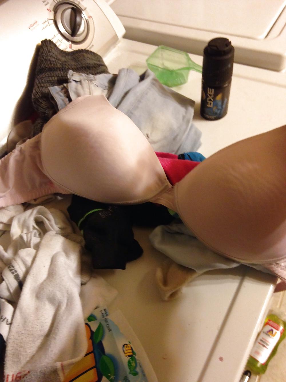 7P Chubby stepsis's big 42DD bra man her tits are big