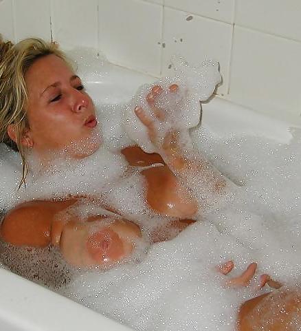 20P Hot bath time