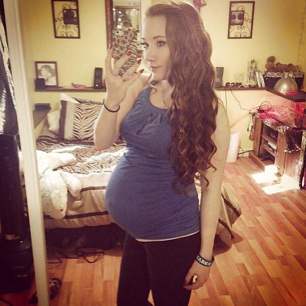 16P A few pics of her when she  was pregnant