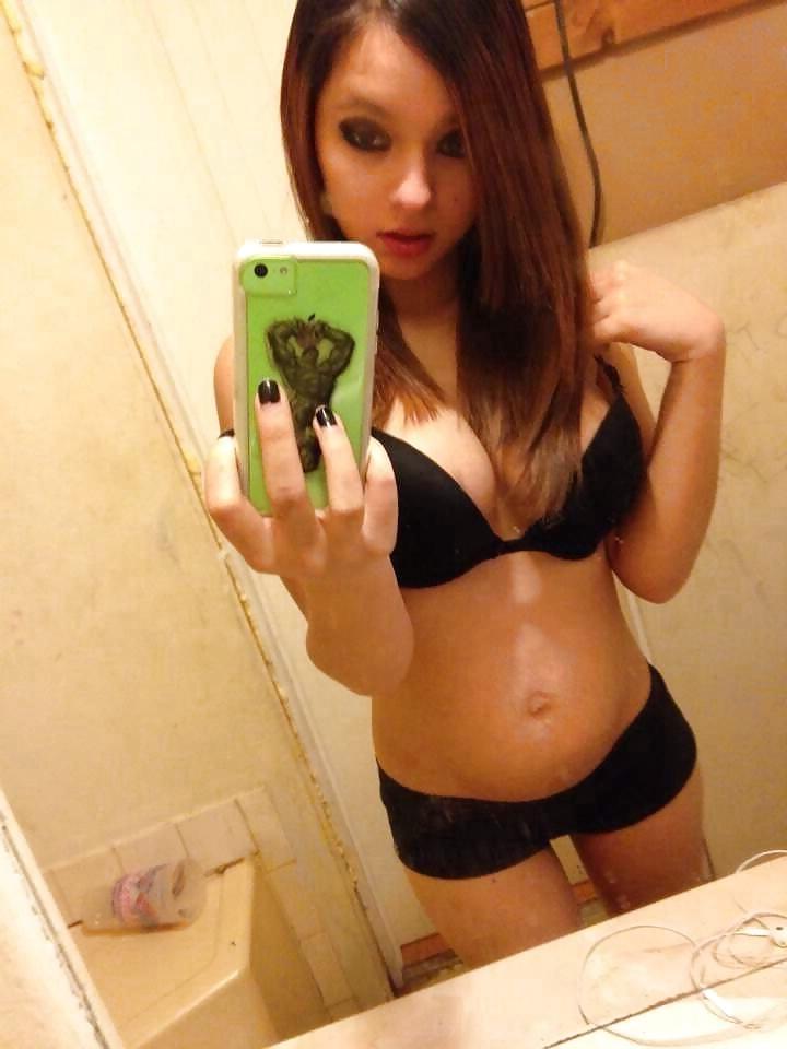 16P A few pics of her when she  was pregnant