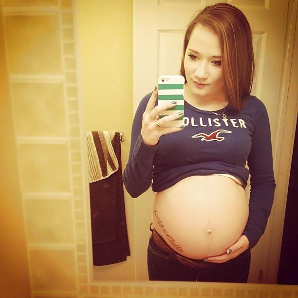 16P A few pics of her when she  was pregnant