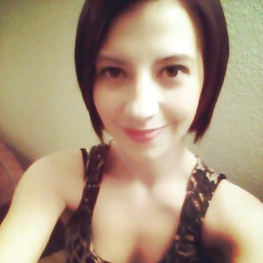 9P Nude girlfriend selfie