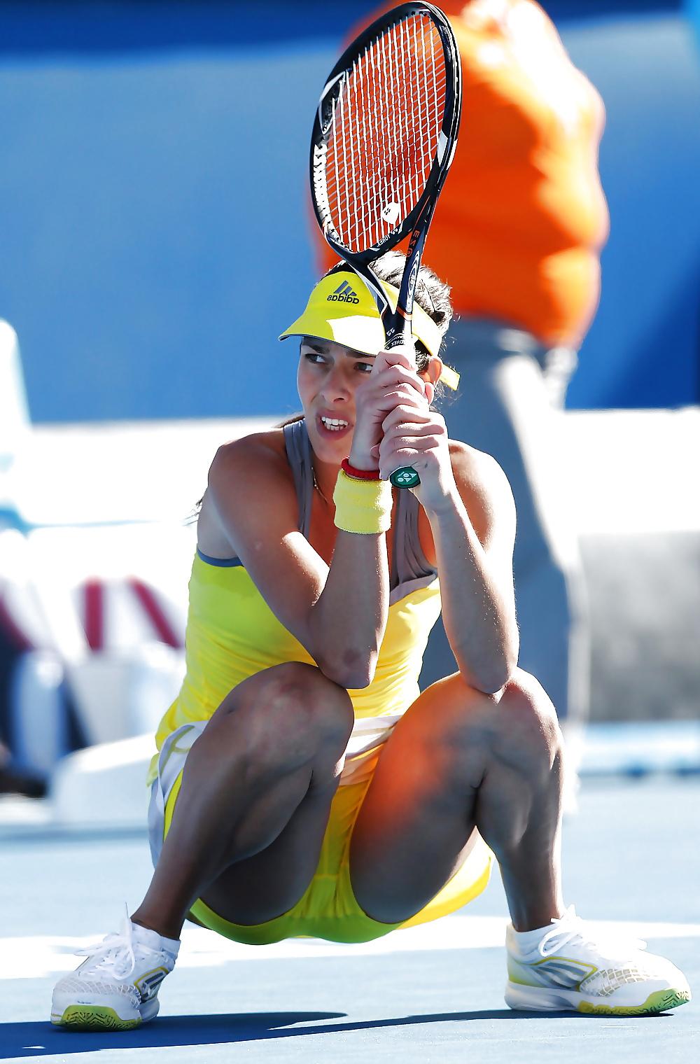 21P Hot Tennis Babes 3