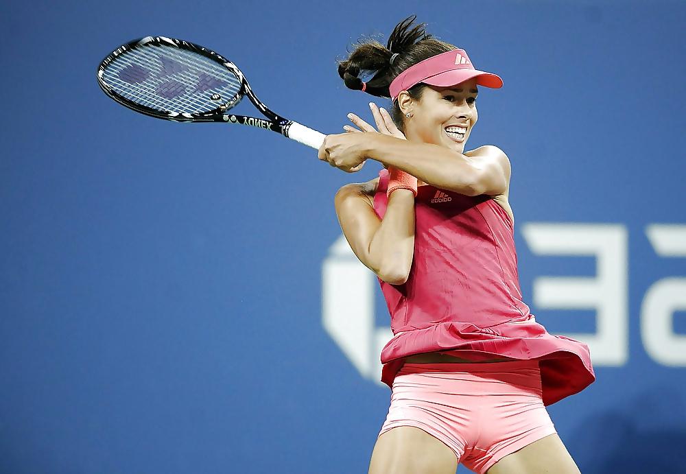 21P Hot Tennis Babes 3