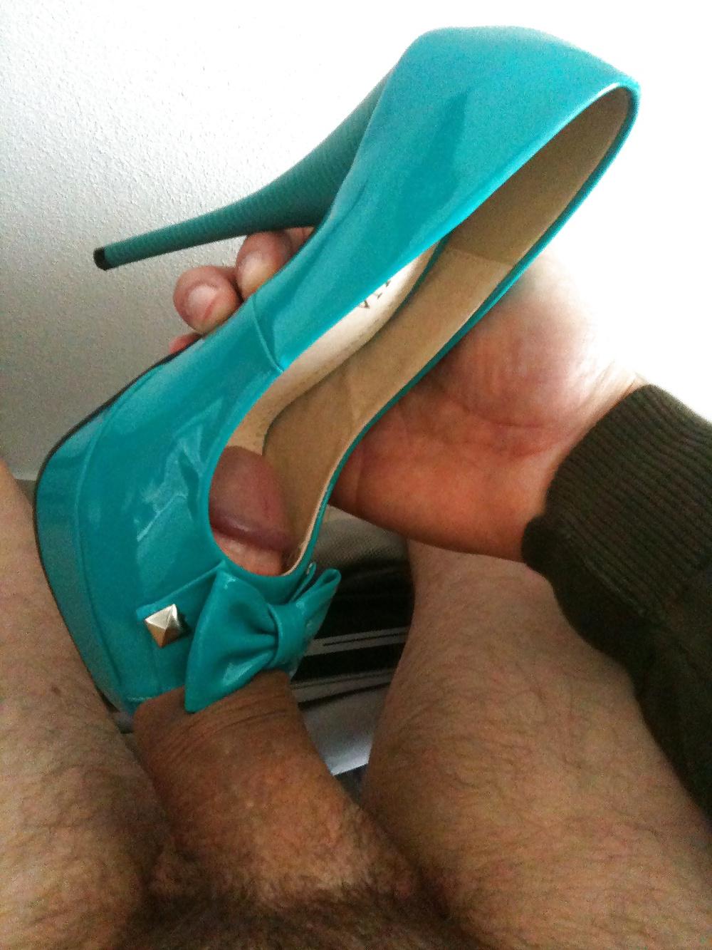 9P Cum on shoes