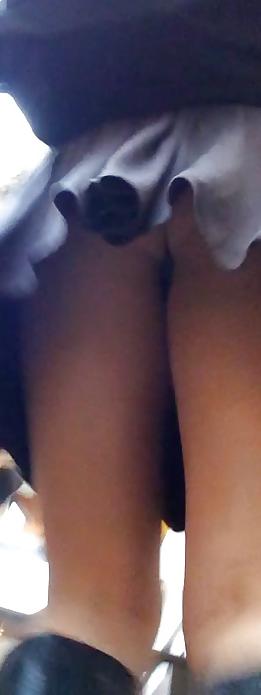 6P Young and thick upskirt