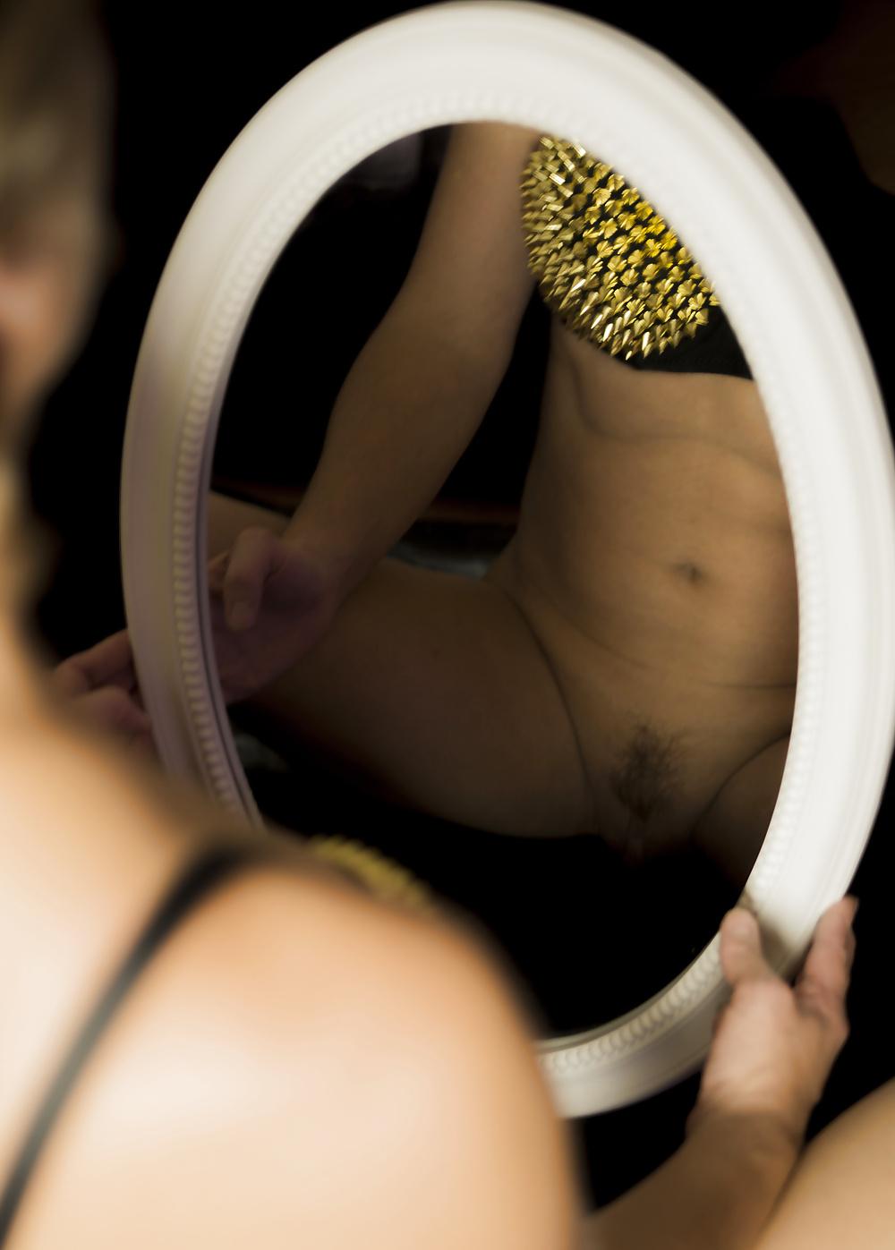 9P Milf in the mirror