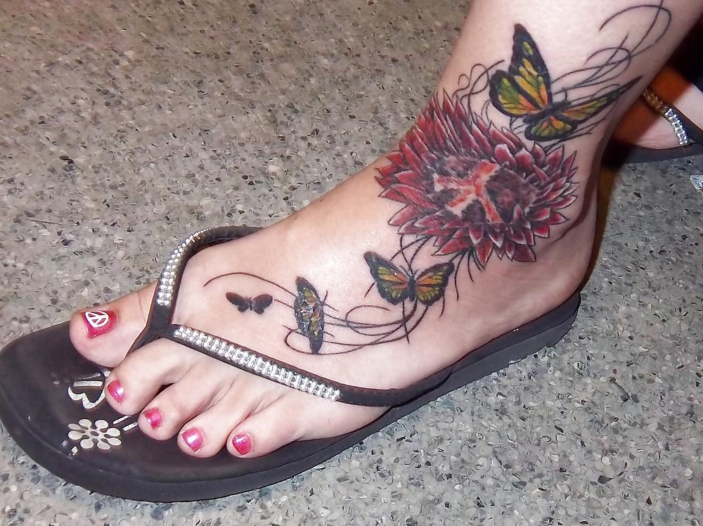 23P Somemore pretty feet.
