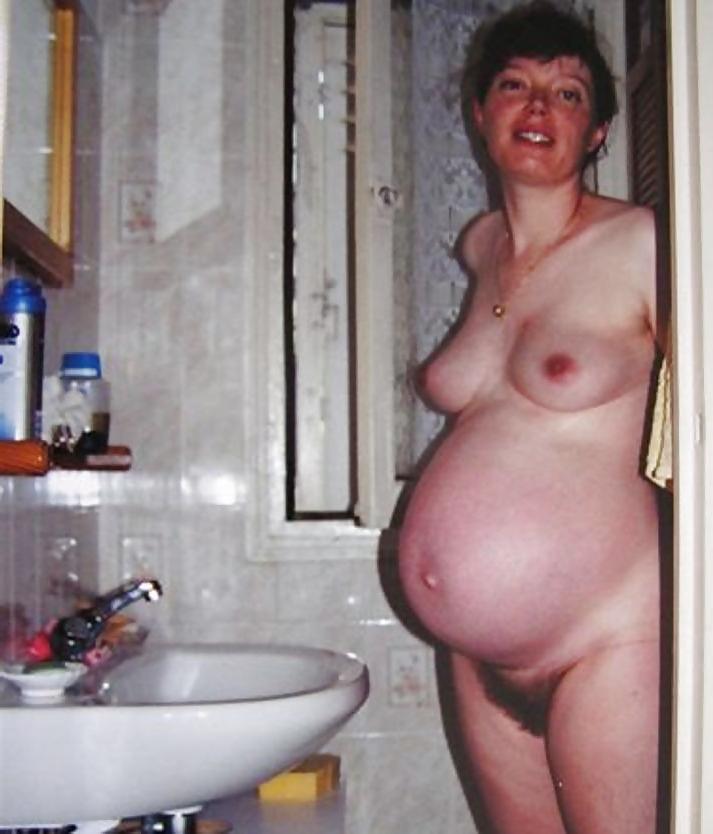 25P Pregnant Polaroid Amateurs 3