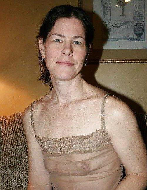 20P No bra gems 
