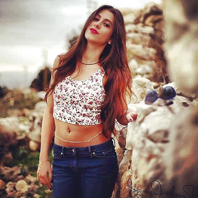 25P Arab beauty 31 - Cum on her