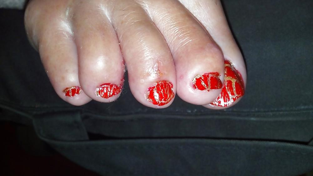 10P Pretty feet