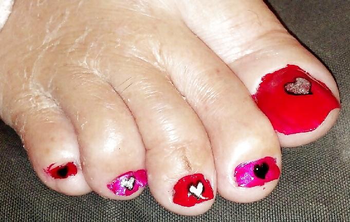 10P Pretty feet