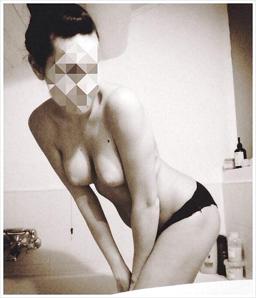 11P My sweet italian girlfriend. Feel free to comment