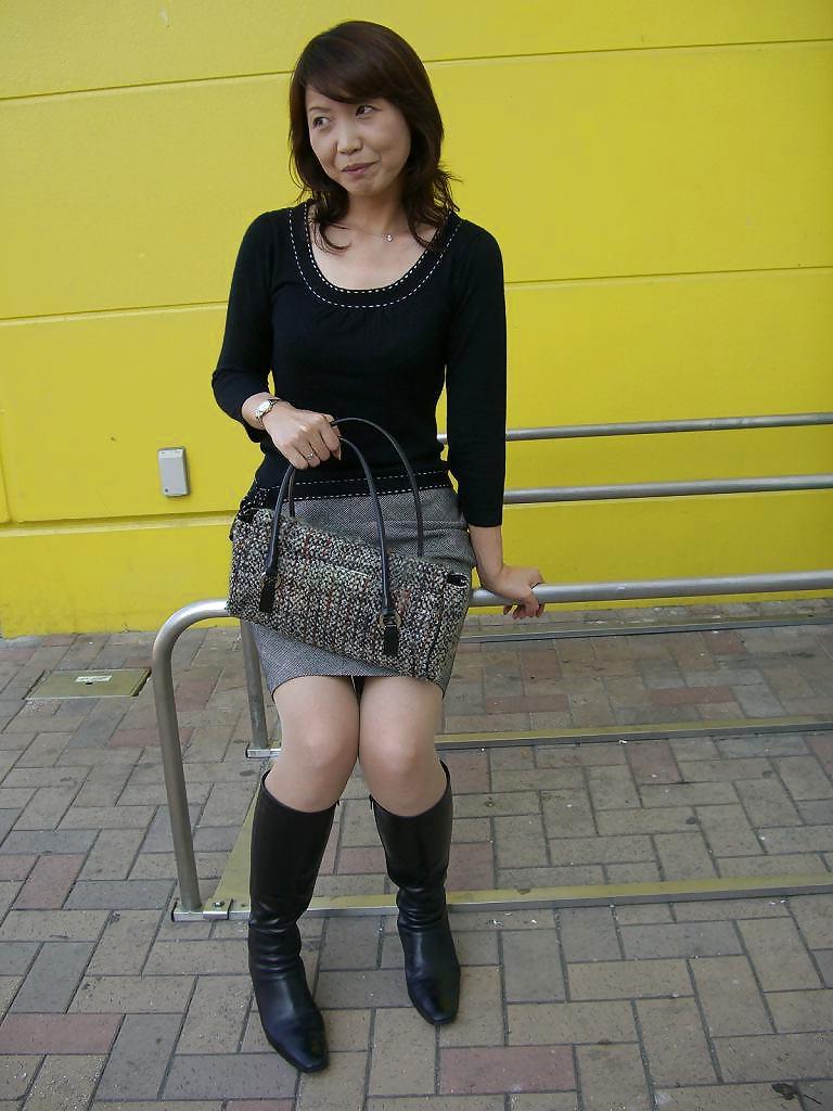 19P Japanese wife age45