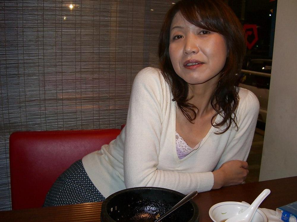 19P Japanese wife age45