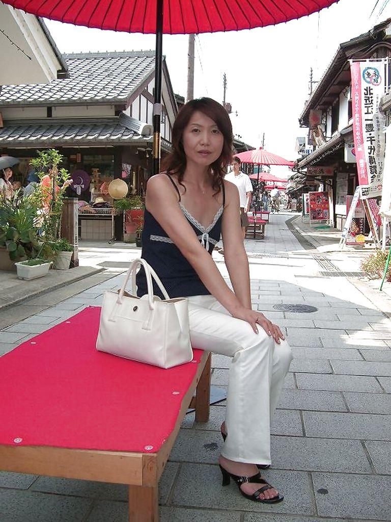 19P Japanese wife age45