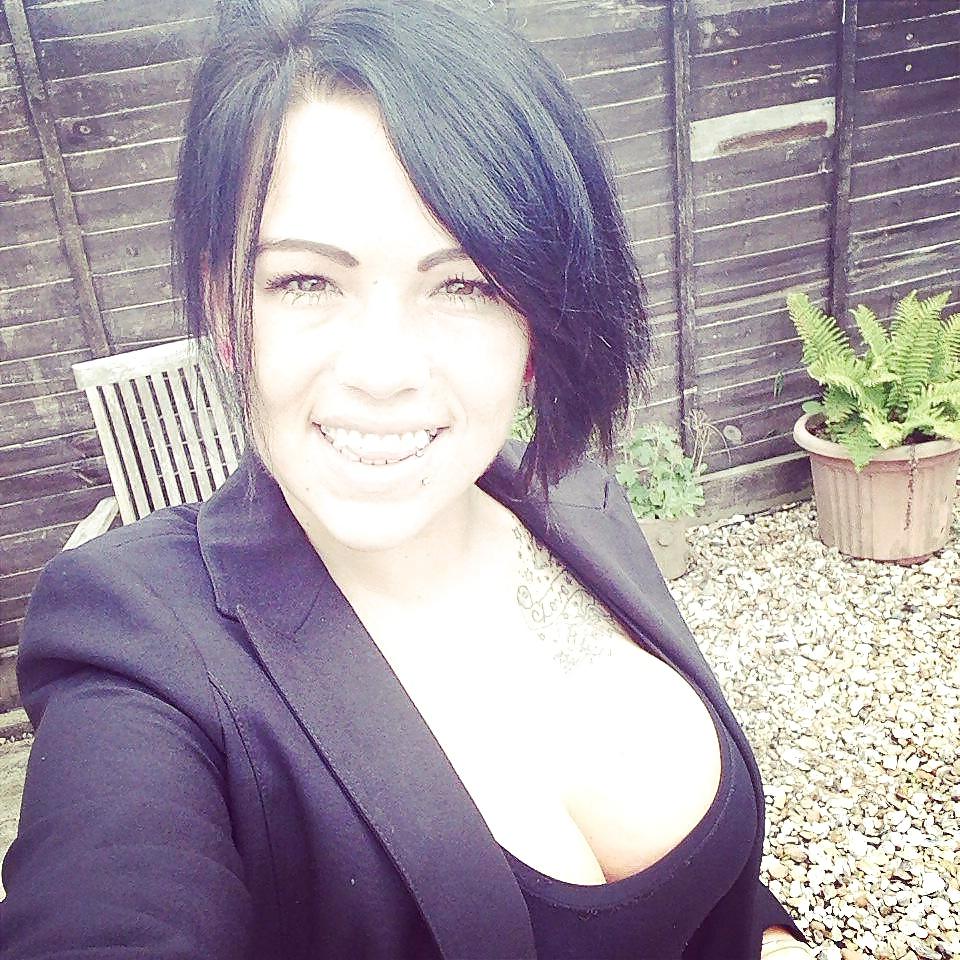 25P Attention seeking slut Alisha Fake tits