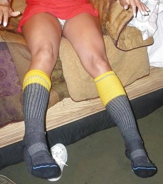 22P Yellow Knee Socks & Dripping Cunt