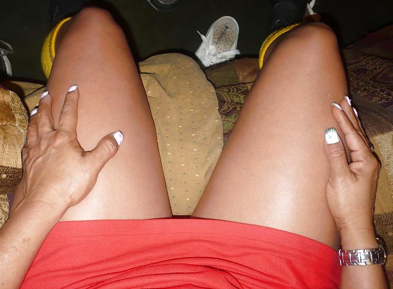 22P Yellow Knee Socks & Dripping Cunt